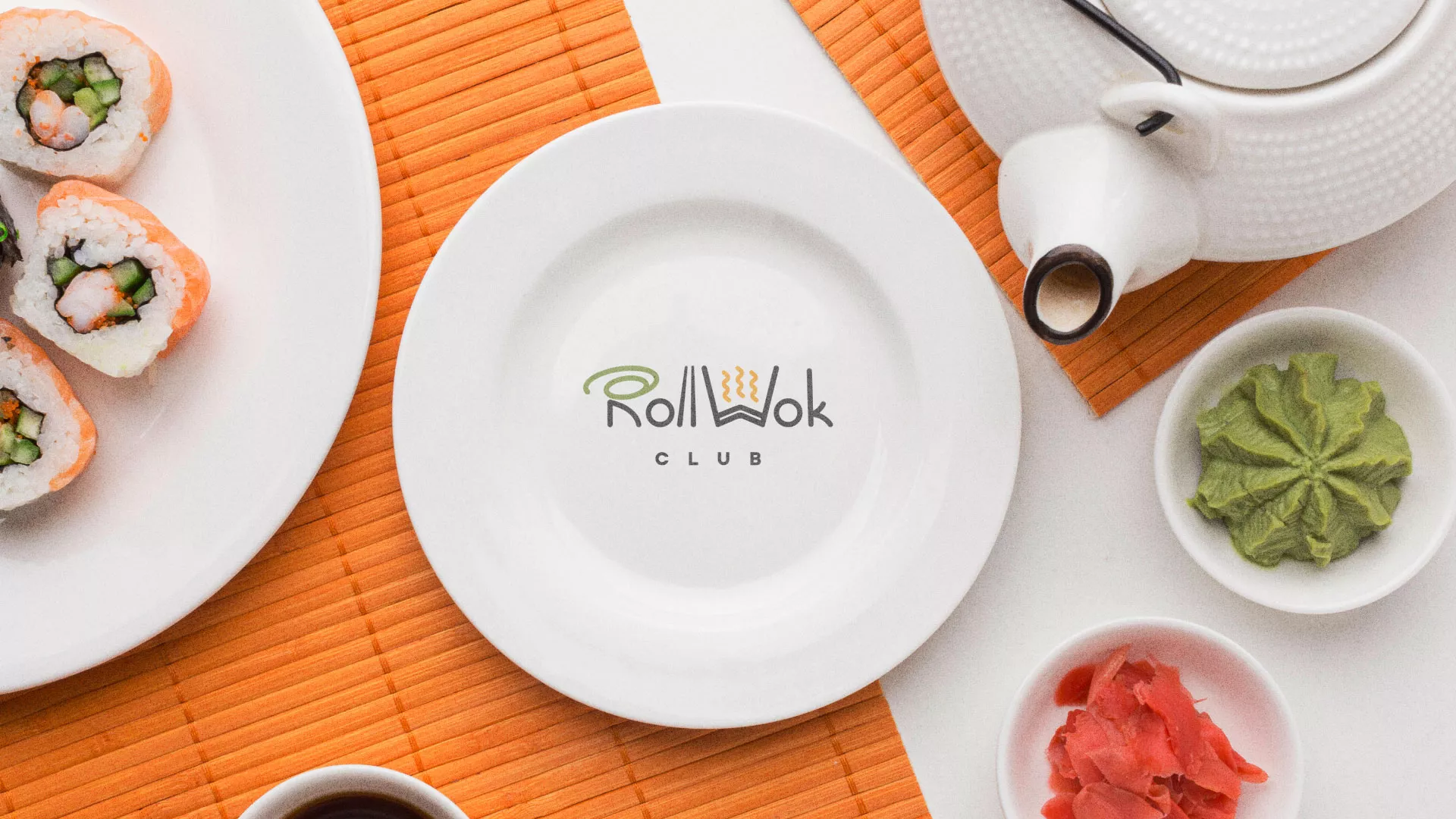 Разработка логотипа и фирменного стиля суши-бара «Roll Wok Club» в Кизилюрте
